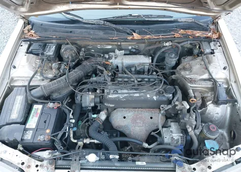 1994 Honda Accord Lx z USA, uszkodzony, nr VIN JHMCD5637RC105662